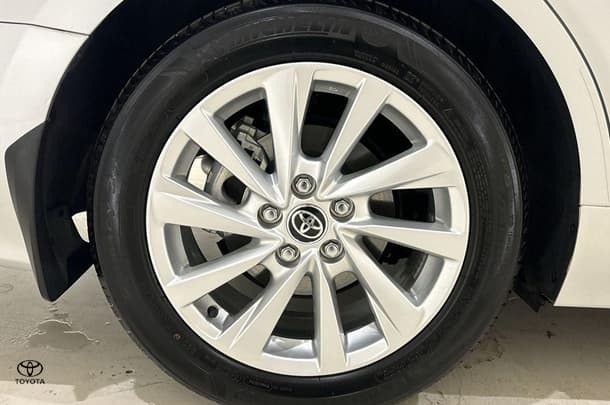2023 Toyota Camry Hybrid Ascent image 10