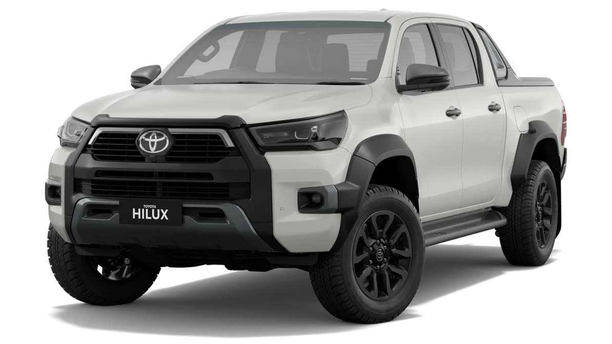 2024 Toyota Hilux 4x4 Rogue 48V Double-Cab Pick-Up image 4