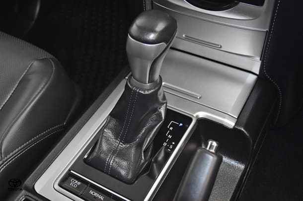 2023 Toyota Prado Kakadu image 13