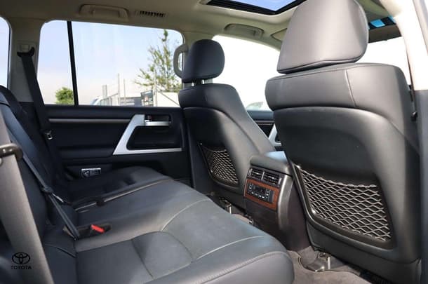 2020 Toyota Landcruiser VX image 27