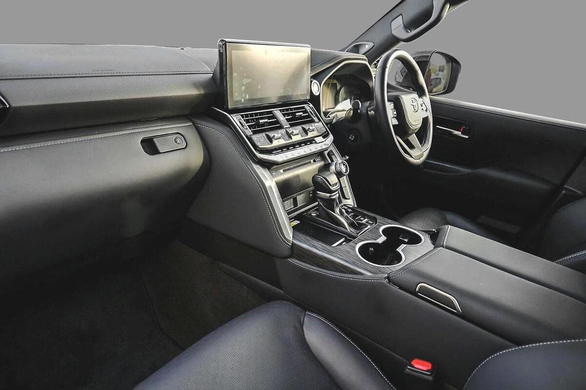 2024 Toyota Landcruiser Sahara ZX Auto 4x4 image 7
