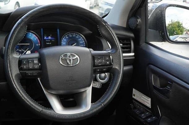 2021 Toyota Fortuner GXL image 6