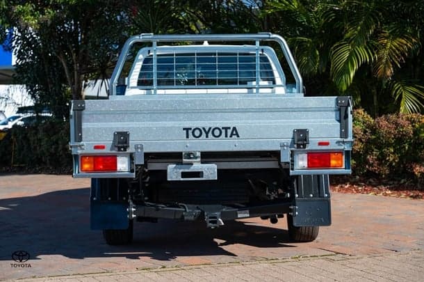 2024 TOYOTA Hilux 4x2 Workmate image 5