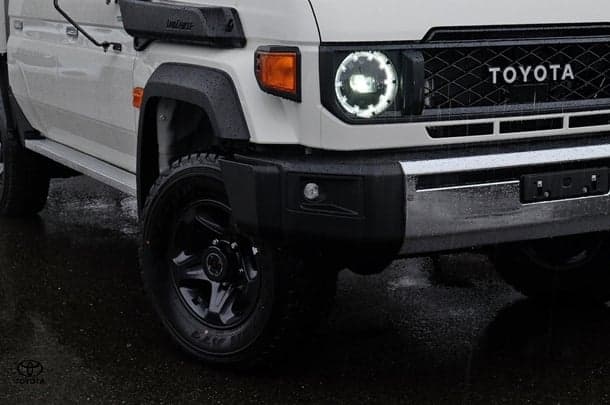 2025 Toyota LC MILITARY GXL image 6