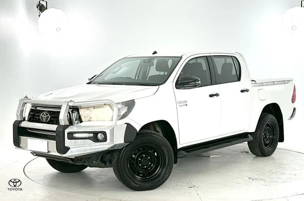 2019 Toyota Hilux SR image 5