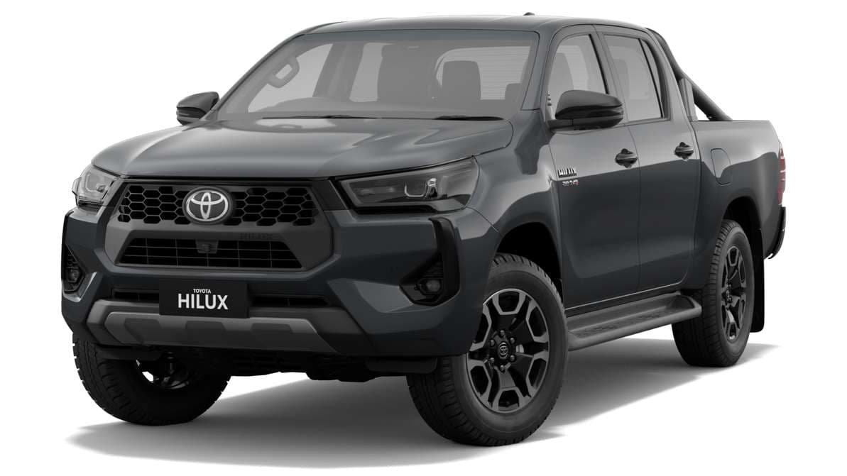 2025 Toyota Hilux 4x4 SR5 48V Double-Cab Pick-Up image 4