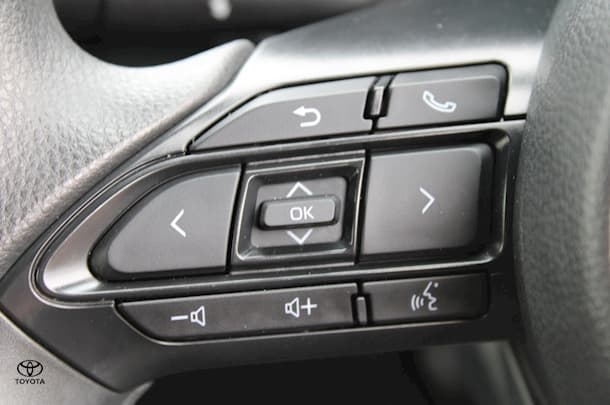 2023 Toyota Yaris Ascent Sport image 27