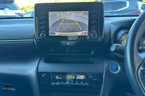 2022 Toyota Yaris Cross Hybrid GX image 23