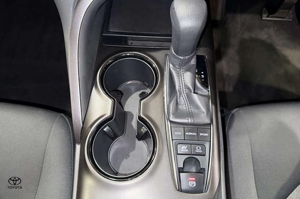 2024 Toyota Camry Hybrid Ascent image 25