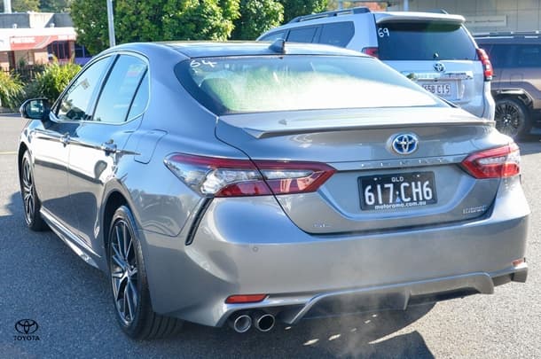 2021 Toyota Camry Hybrid SL image 6