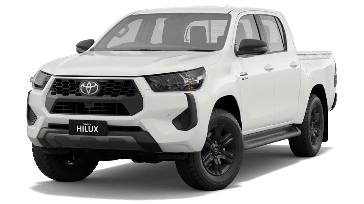 2025 Toyota Hilux 4x4 SR 48V Diesel Double-Cab Pick-Up image 4