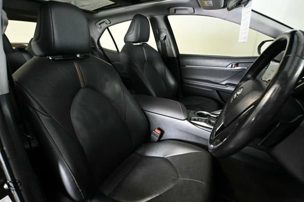 2018 Toyota Camry SL image 10