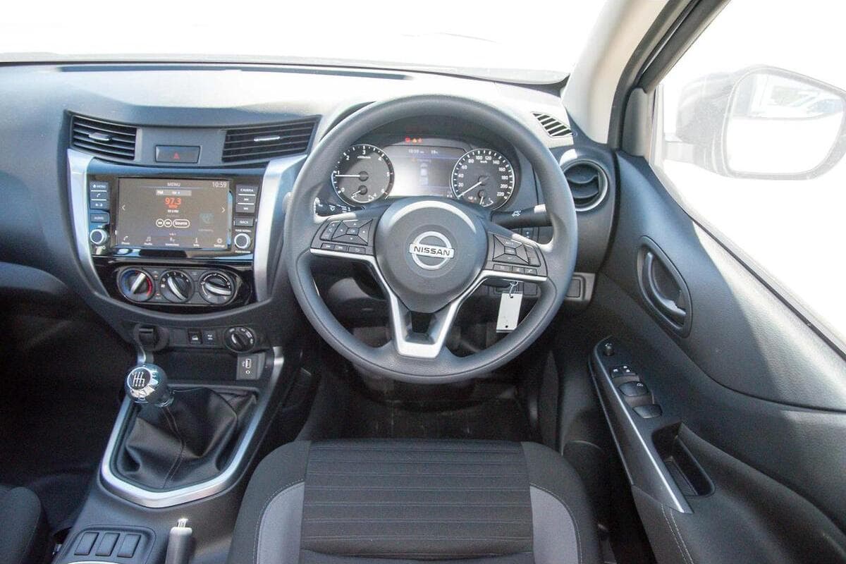 2025 Nissan Navara SL D23 Manual 4x4 MY24 Dual Cab image 7