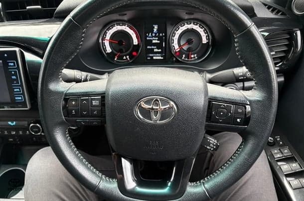 2018 Toyota HILUX Rugged X image 28