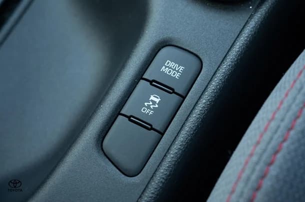 2023 TOYOTA Yaris ZR image 18