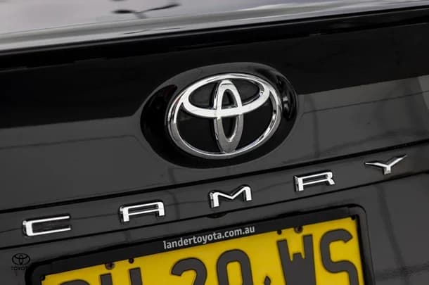 2018 Toyota CAMRY SX image 21