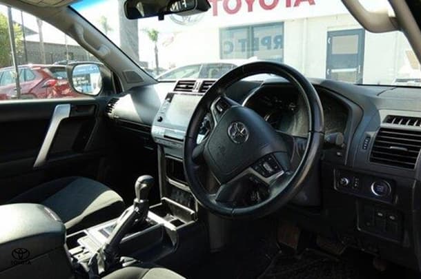 2023 Toyota Landcruiser Prado GXL image 12