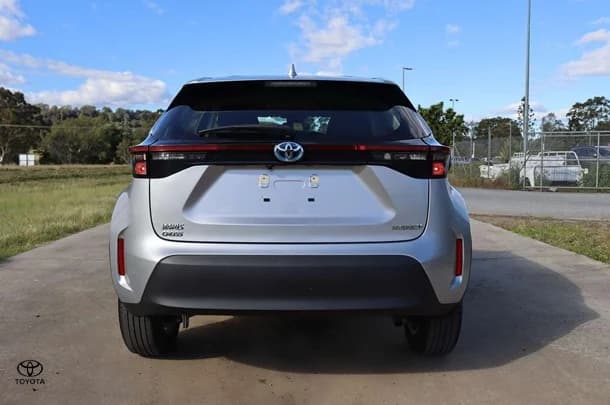 2022 Toyota Yaris Cross Hybrid GX image 5