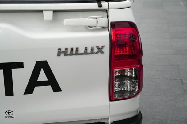 2019 Toyota HILUX Workmate image 18