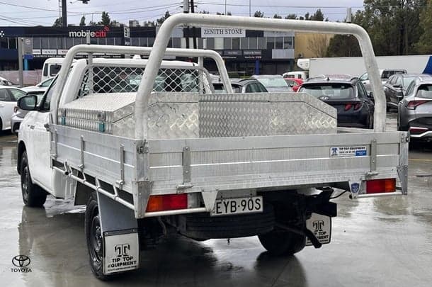 2023 Toyota HiLux 4x2 Workmate image 2
