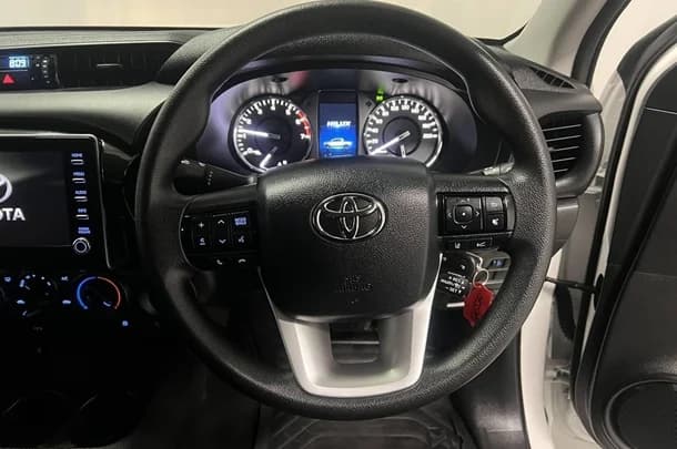 2024 Toyota Hilux Workmate image 16