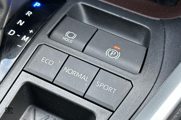 2022 Toyota RAV4 Cruiser 2WD image 29