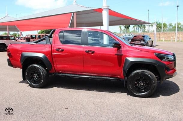 2023 Toyota Hilux GR-S image 7