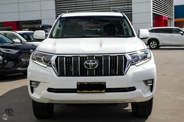 2023 Toyota Prado GXL image 3