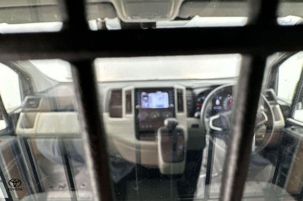2019 Toyota Hiace LWB image 3