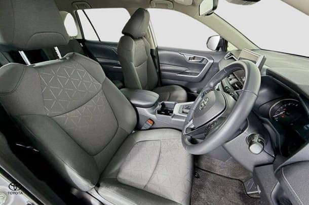 2022 Toyota RAV4 GXL image 11