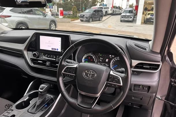 2023 Toyota Kluger Hybrid GX AWD image 12