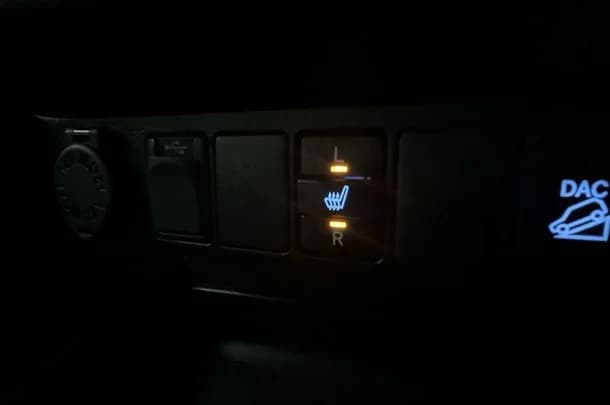 2021 Toyota Hilux SR5 image 26