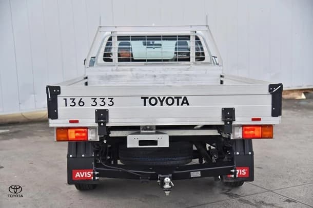 2023 Toyota Hilux 4x2 Workmate image 4
