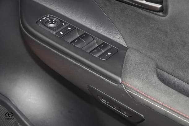 2023 Toyota C-HR Hybrid GR-S image 20