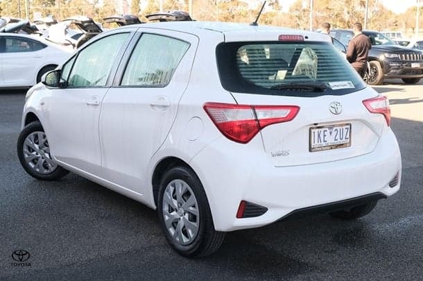 2017 Toyota Yaris Ascent image 2