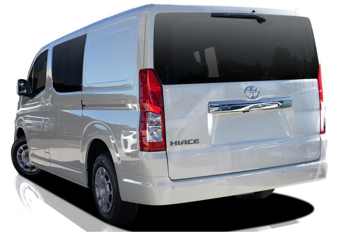 2025 Toyota Hiace LWB Auto image 4