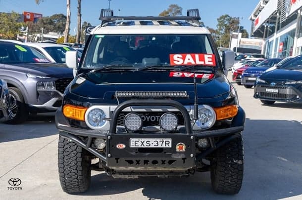 2016 Toyota FJ Cruiser FJ Cruiser image 4