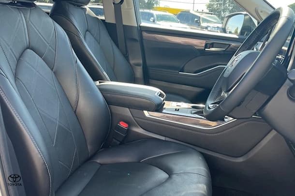 2023 Toyota Kluger Hybrid AWD GRANDE image 15