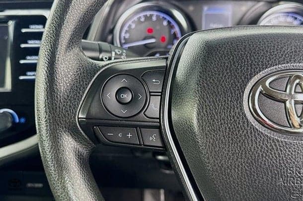 2019 Toyota Camry Ascent image 15
