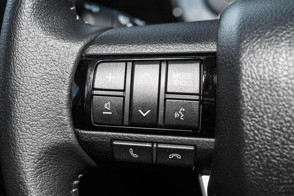 2024 Toyota Hilux SR5 48V Auto 4x4 Double Cab image 9
