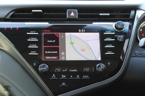 2020 Toyota Camry SX image 19