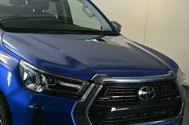 2023 Toyota Hilux SR5 image 5