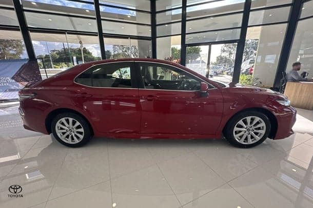 2019 Toyota Camry Ascent Sport image 10
