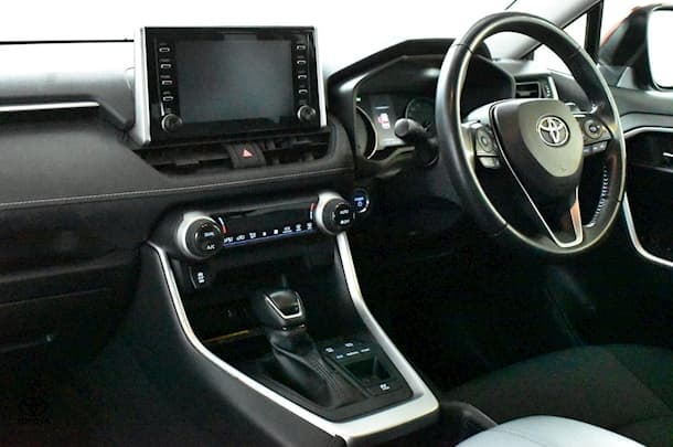2021 Toyota RAV4 GXL image 6