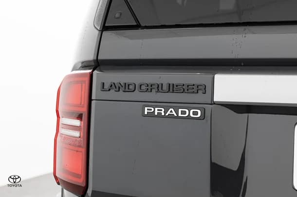2024 Toyota Prado GXL image 11