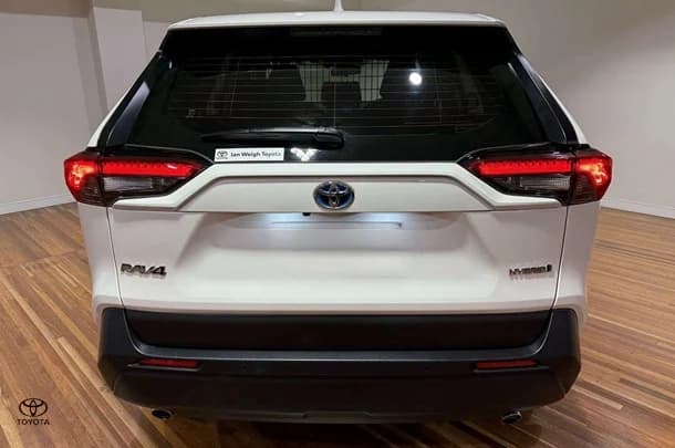 2022 Toyota Rav4 Hybrid GX-2WD image 8