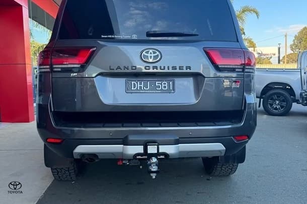 2021 Toyota Landcruiser GR-S image 7