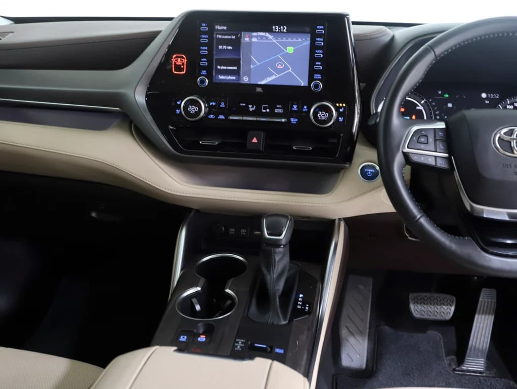 2021 Toyota Kluger Hybrid AWD GRANDE image 20