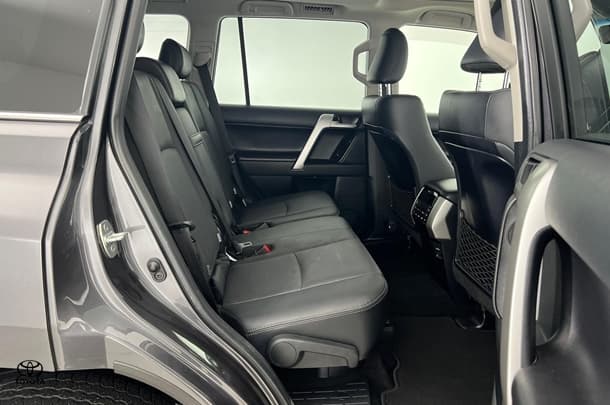 2023 Toyota Prado Kakadu image 16