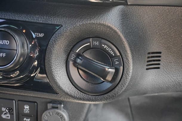 2023 Toyota HILUX GR-S image 24